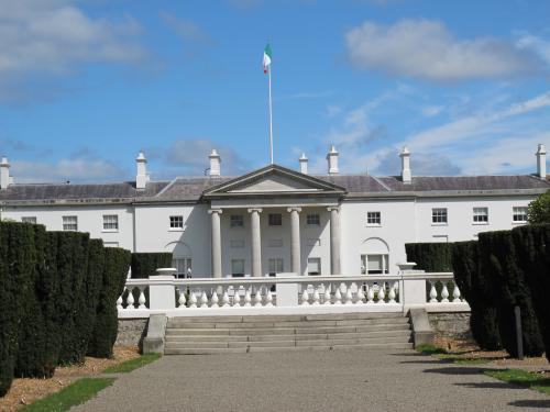 фасад официальной резиденции Президента Ирландии